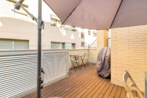 WhiteHomes_Democracia LOGO-4