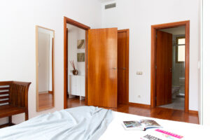 Unique Apartments_Laietana 13 4-2_2room_lowres-10