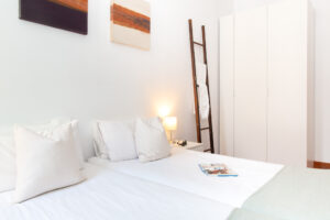 Unique Apartments_Laietana 13 4-2_2room_lowres-15