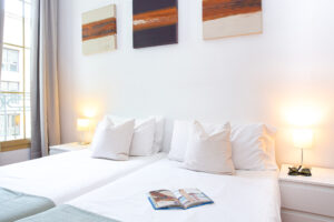 Unique Apartments_Laietana 13 4-2_2room_lowres-16